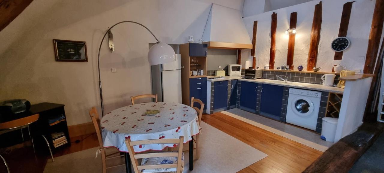 Hebergement-Luxeuil-Les-Bains Exteriör bild
