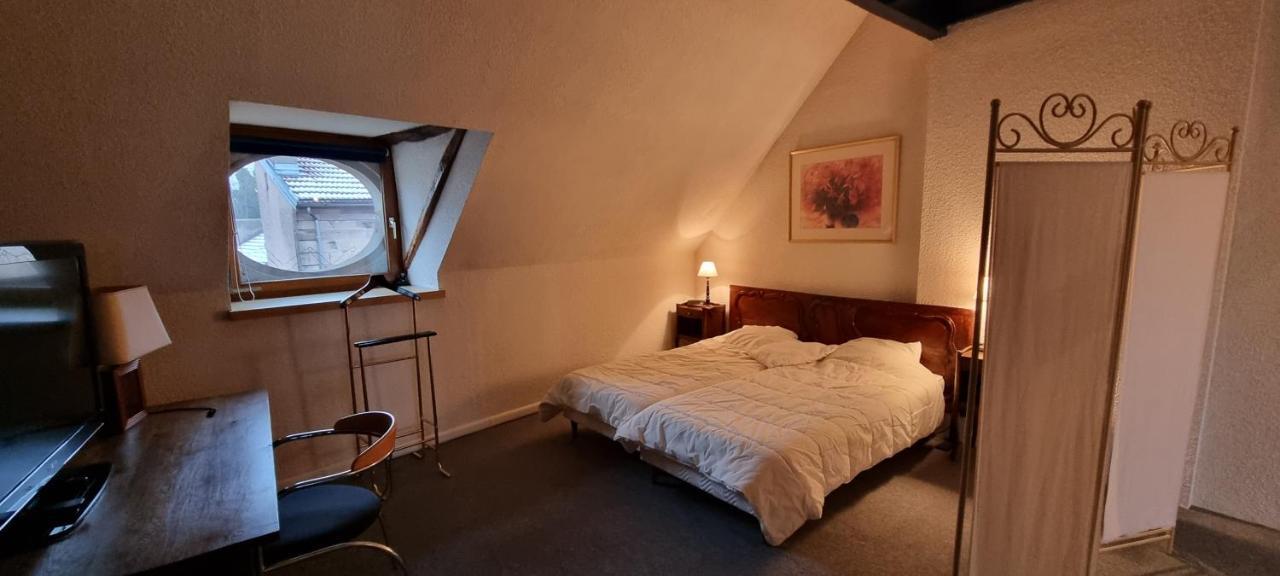 Hebergement-Luxeuil-Les-Bains Exteriör bild