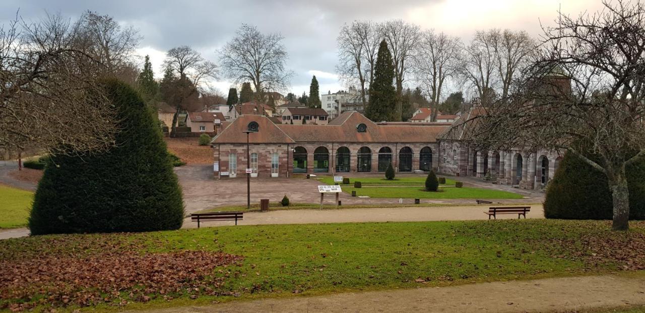 Hebergement-Luxeuil-Les-Bains Exteriör bild