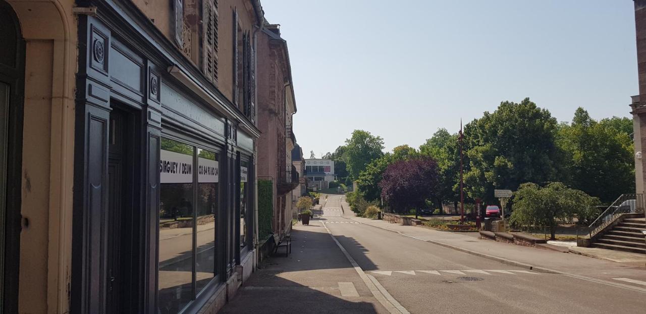 Hebergement-Luxeuil-Les-Bains Exteriör bild