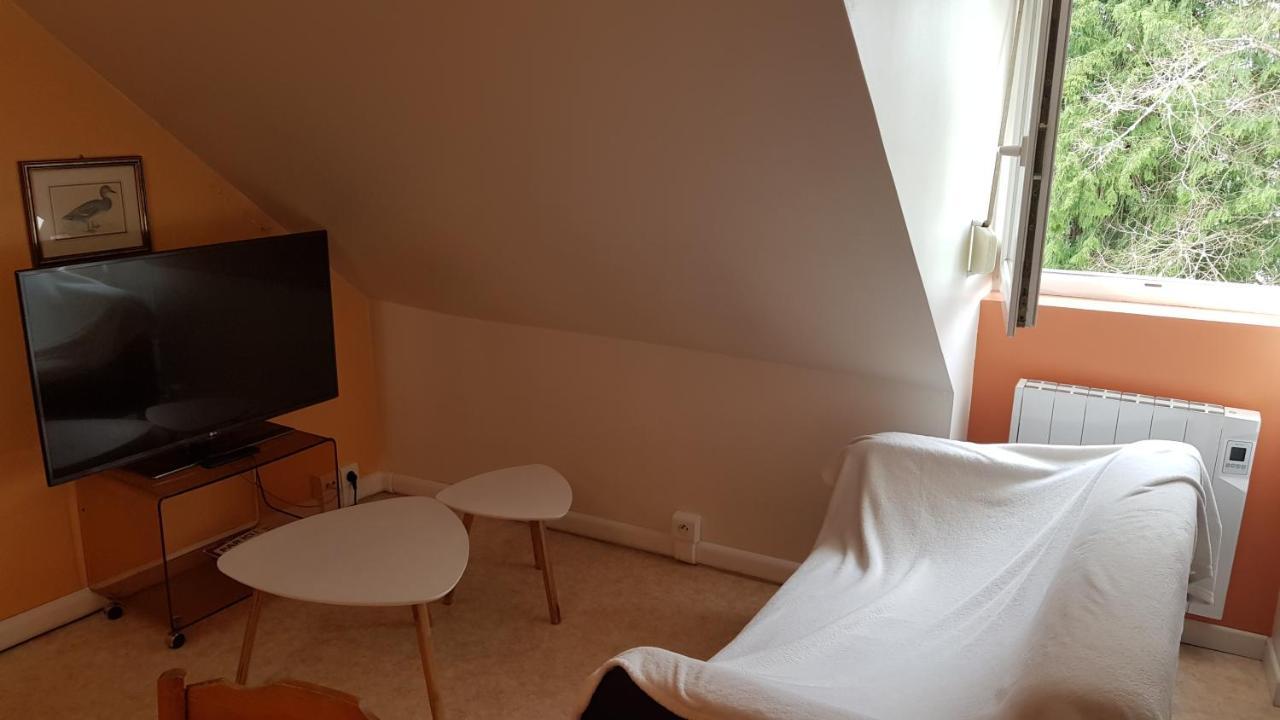 Hebergement-Luxeuil-Les-Bains Exteriör bild